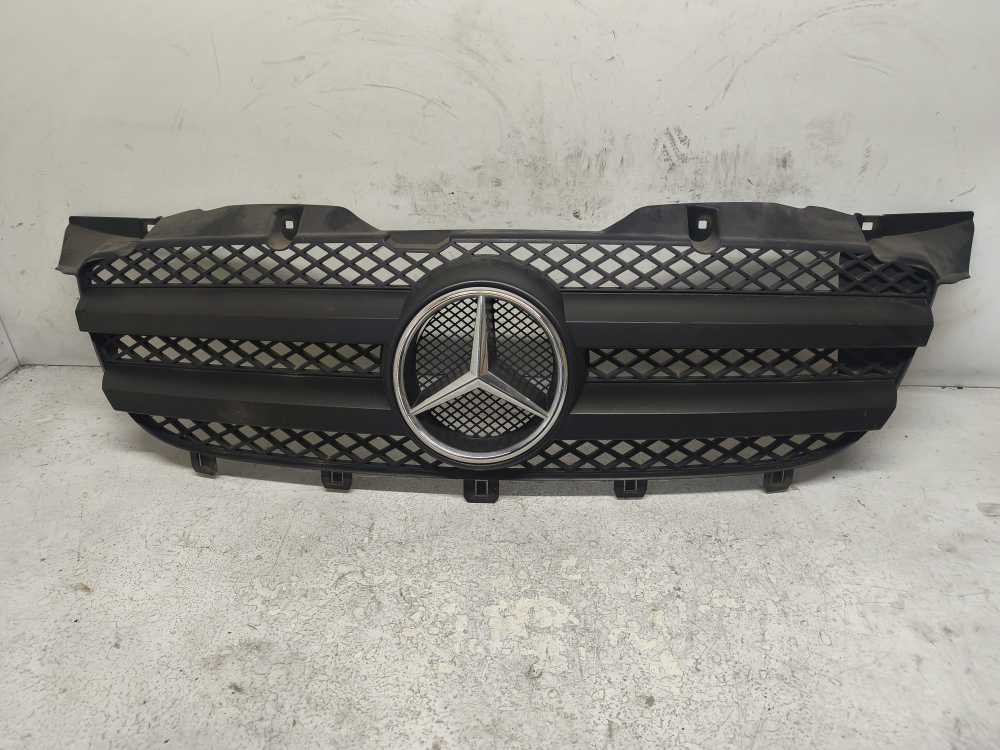 CALANDRE MERCEDES - Vue 1